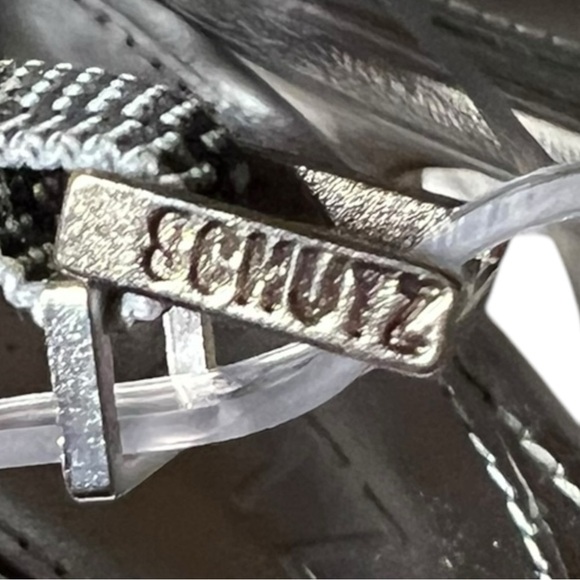 🌻New w/tag Schutz "Elyda" Silver Metallic Leather Heels w. Clear Bow Size 8.5 - Picture 6 of 13